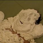 メッシーフェチの夢│完全に女体盛り全身生クリームに埋もれるまでやり続ける人間ケーキ拷問変態動画