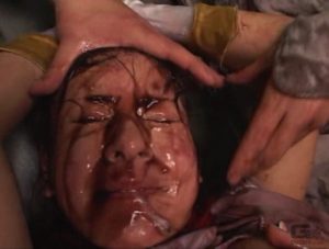 顔面メッシー拷問