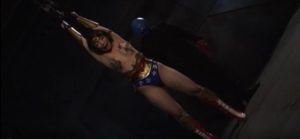 手足拘束つり上げ拷問