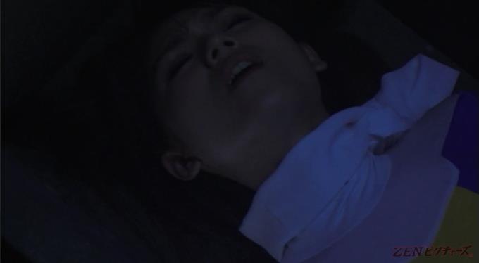 閉じ込め拘束プレイ