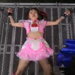 アイドルヒロインが敵に捕まり磔拘束拷問を受けるヒロピン動画