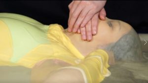 バキュームベッド拷問│完全拘束女窒息調教