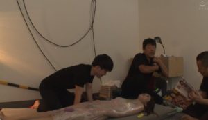 ラップ拘束マミフィケーション|全身ぐるぐる巻き