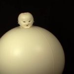 バルーン風船完全拘束｜全身を圧迫で生き埋め動けなくなり閉じ込められてケガをした変態フェチプレイ動画