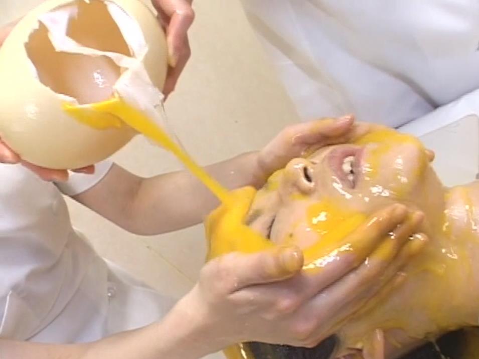 顔面ぶっかけ卵メッシー