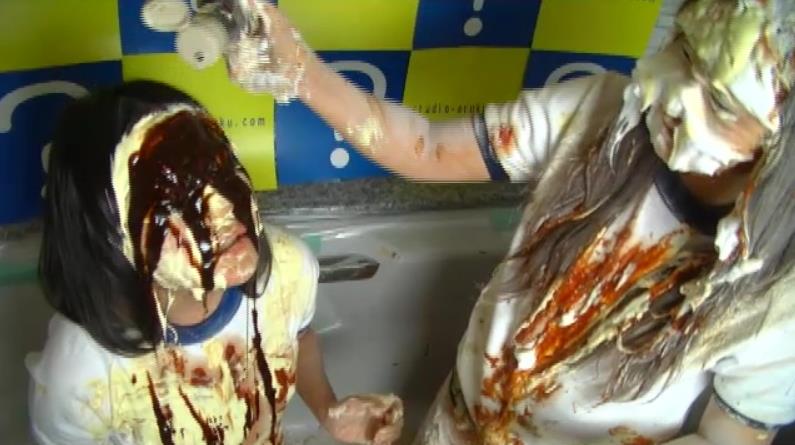 食材顔面ぶっかけメッシー