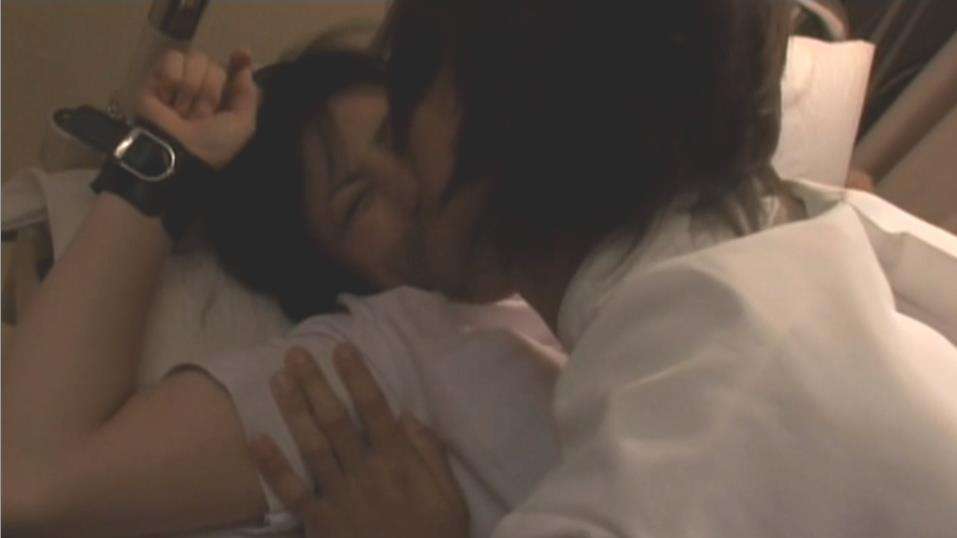 両手両足完全拘束