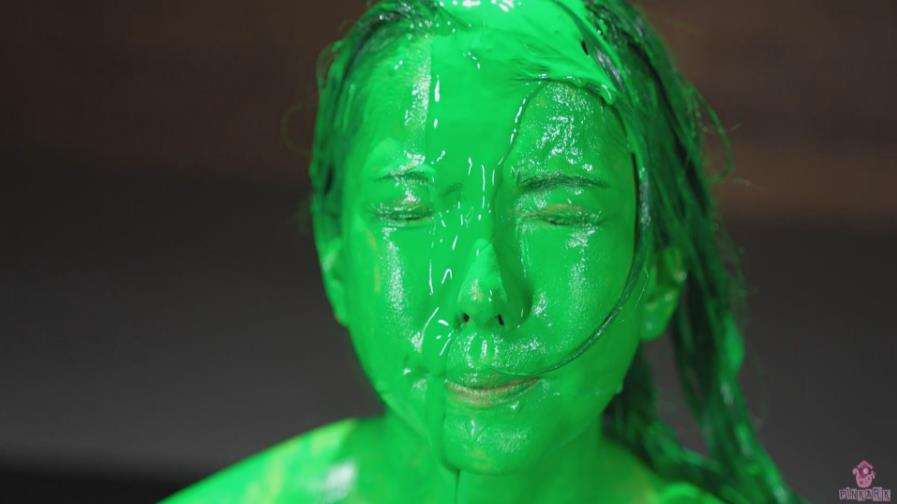 緑ペイントメッシー