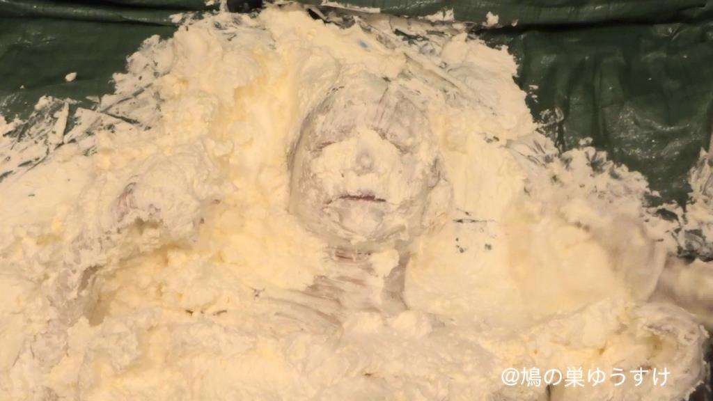 山盛り生クリーム女体盛り顔面生き埋めメッシー