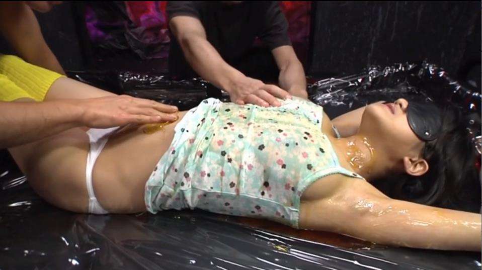 完全拘束女体盛りはちみつメッシー