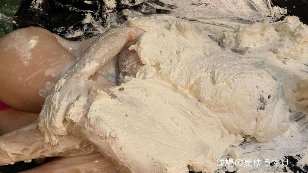 これがホントの山盛り顔面生クリーム女体盛りメッシー