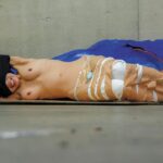 両手両足イモムシ完全拘束│全身をロックされた女は逃げられないオモチャにされる変態フェチ動画