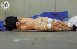 両手両足イモムシ完全拘束│全身をロックされた女は逃げられないオモチャにされる変態フェチ動画