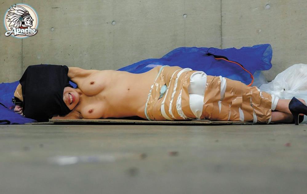 両手両足イモムシ完全拘束