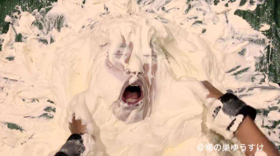 完全拘束顔面生クリームメッシー