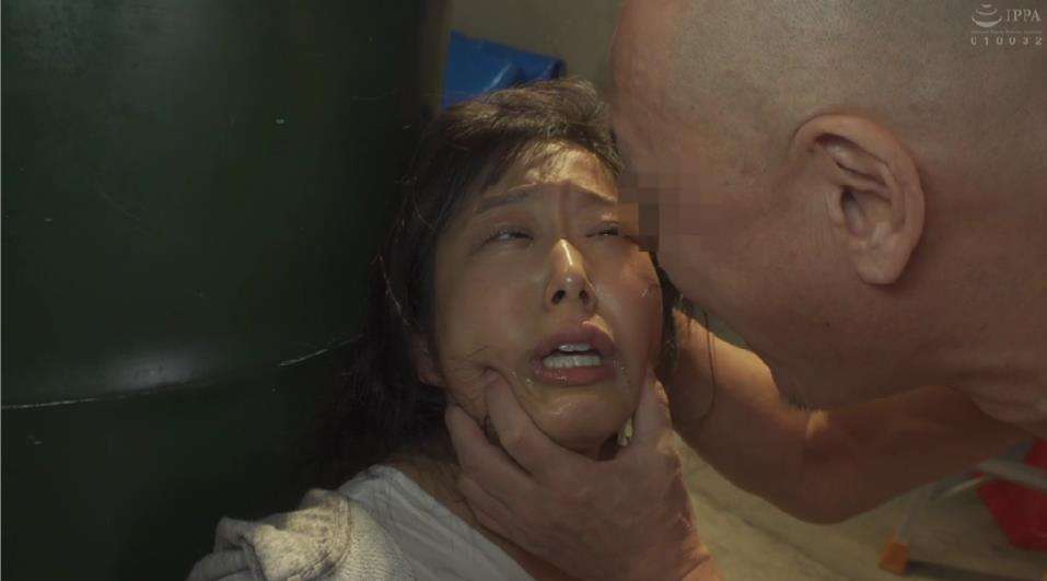 完全拘束拷問恐怖の表情