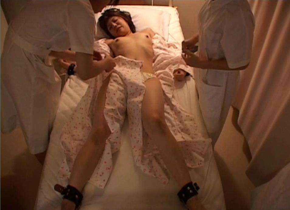 両手両足固定磔状態完全拘束