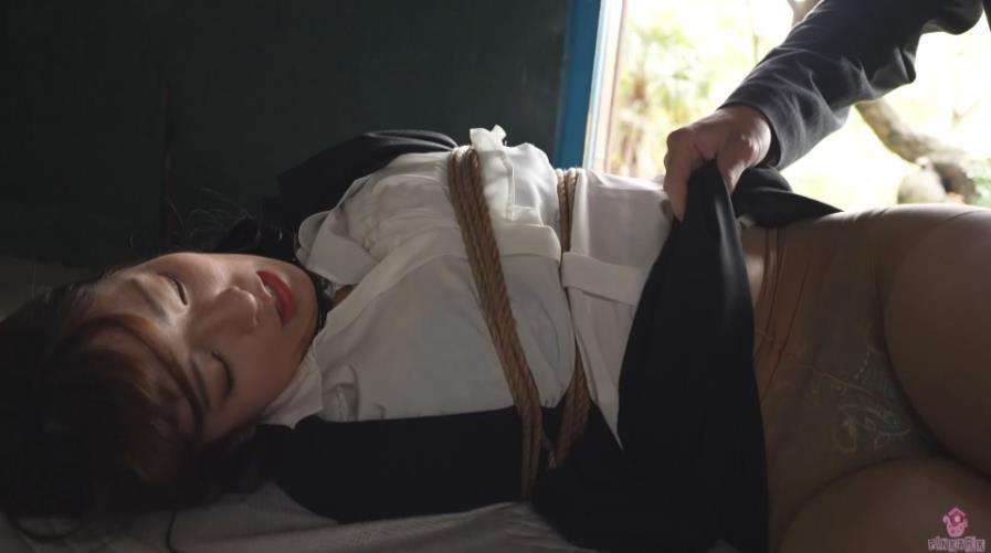 芋虫猿轡完全拘束