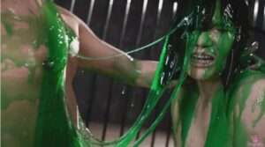 スライムぶっかけメッシー|夢に見た飲み込まれドロドロに覆われる変態プレイフェチ動画