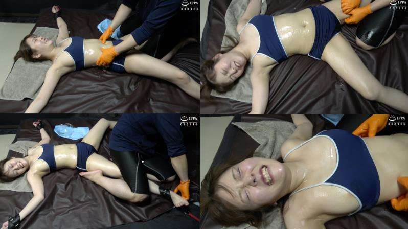 両手両足X字に磔状態完全拘束くすぐり