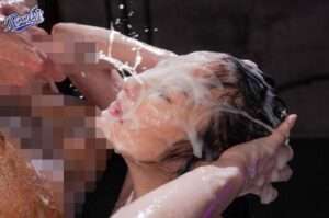 全身大量顔面ぶっかけローションメッシー|汚れ具合が最高全身ドロドロまみれになる変態フェチ動画