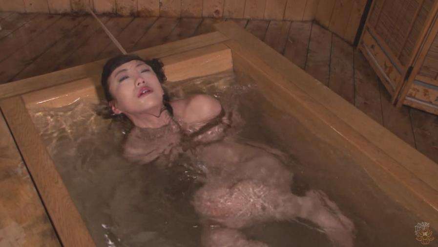 完全拘束水責め沈め拷問