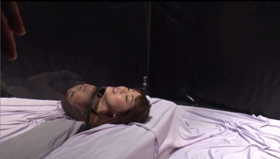 マジックミラー大の字完全拘束変態プレイ