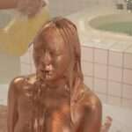 銅粉メッシー全身どろどろ｜笑顔だけど撮影の裏側では大変な思いをしてる変態フェチ動画