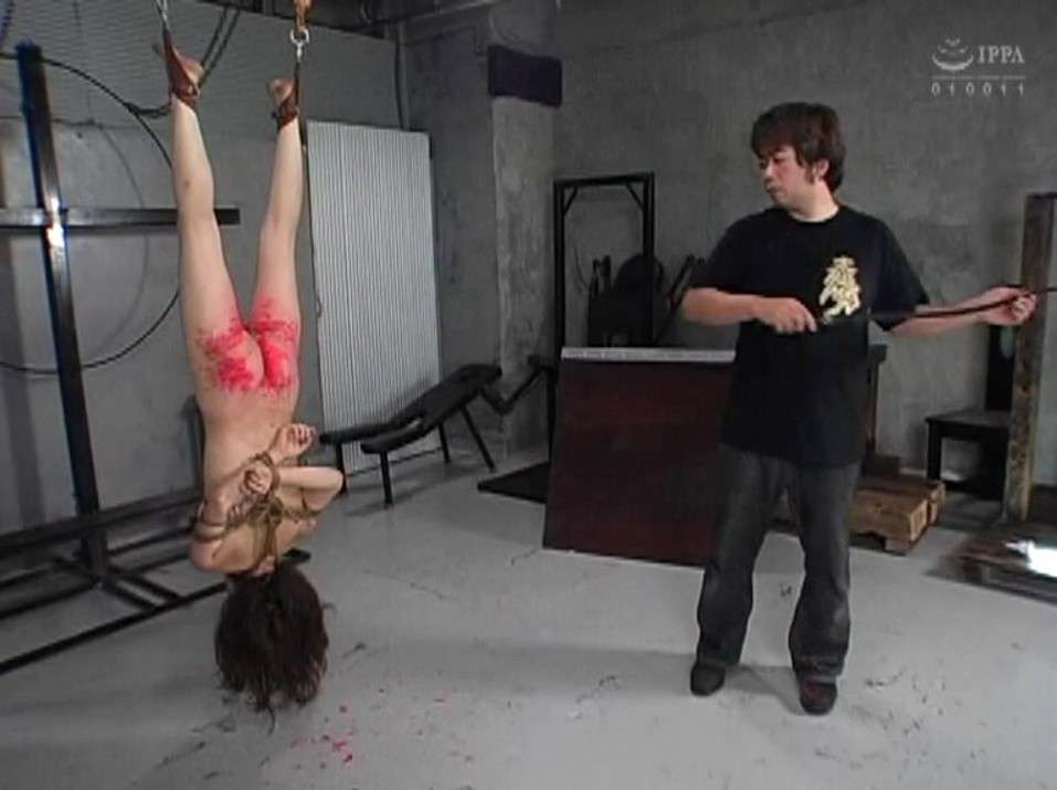 完全拘束本格拷問に悲鳴を上げる女