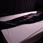 ツルツル布に閉じ込め｜全て包まれている姿に興奮汗をかいて光る体も最高変態フェチエロ動画