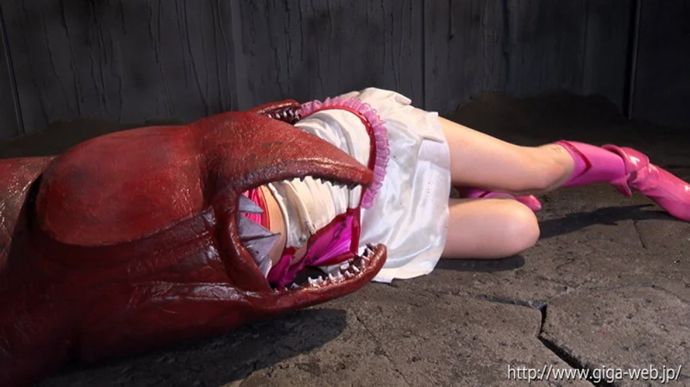 触手ヒロインピンチ丸呑み完全拘束